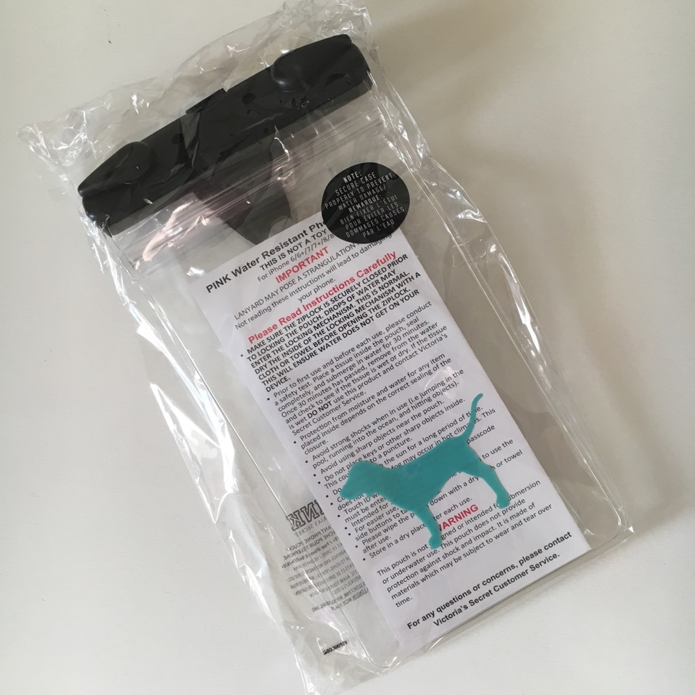 *LAST CHANCE* NWT Victoria’s Secret PINK Phone Pouch